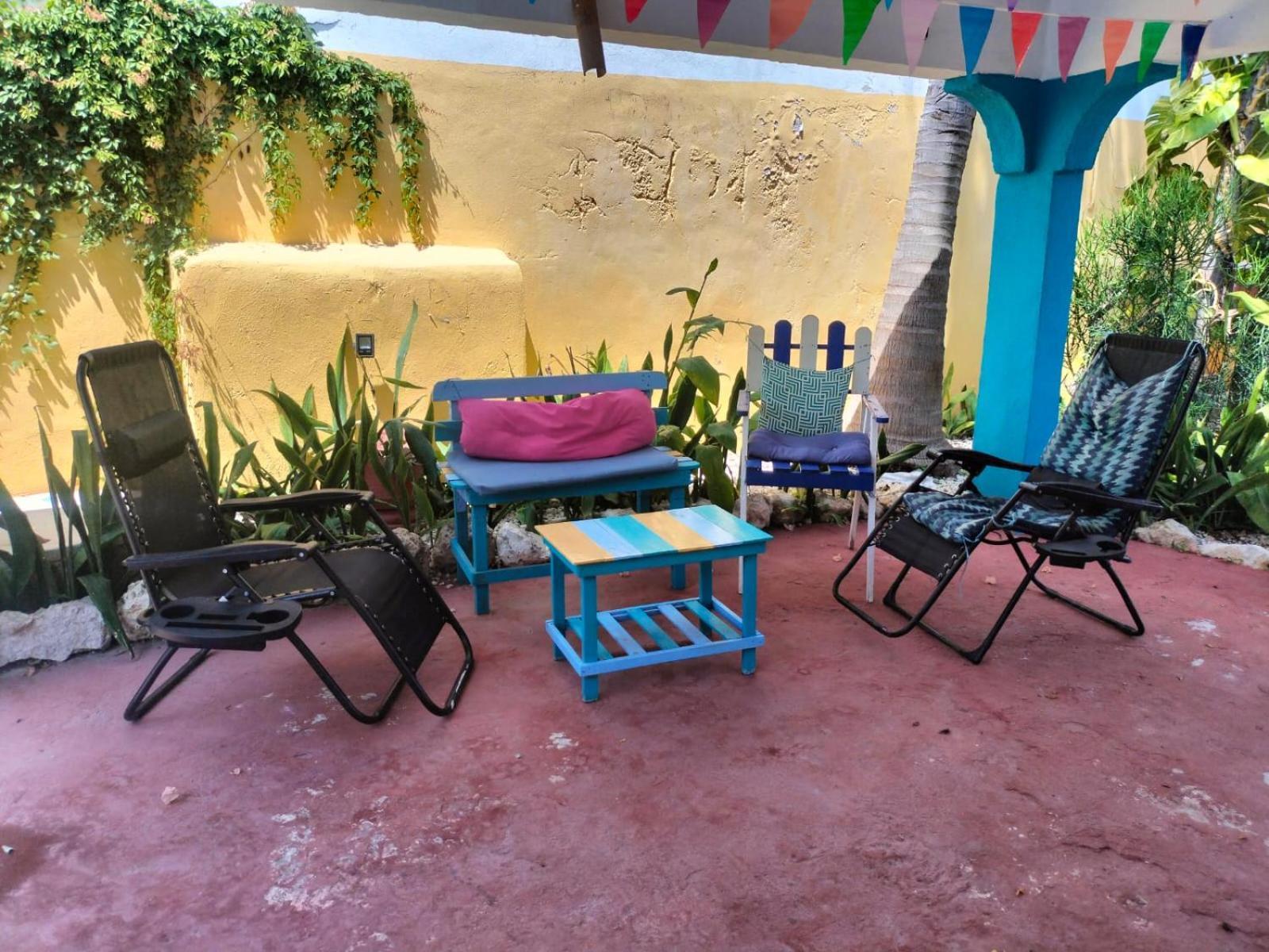 Malecon Beach House In Progreso 1 Block From Beach Eksteriør billede